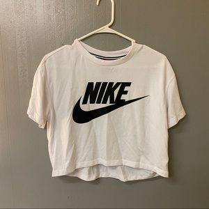 nike cropped shirt